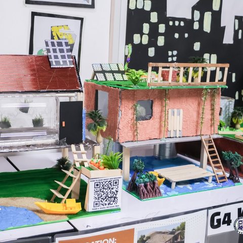 Building models with a QR code linking to a Vocaroo audio walkthrough